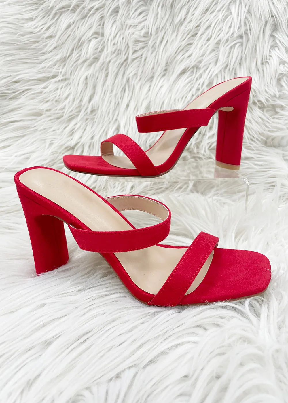 Adventure Awaits Heel
