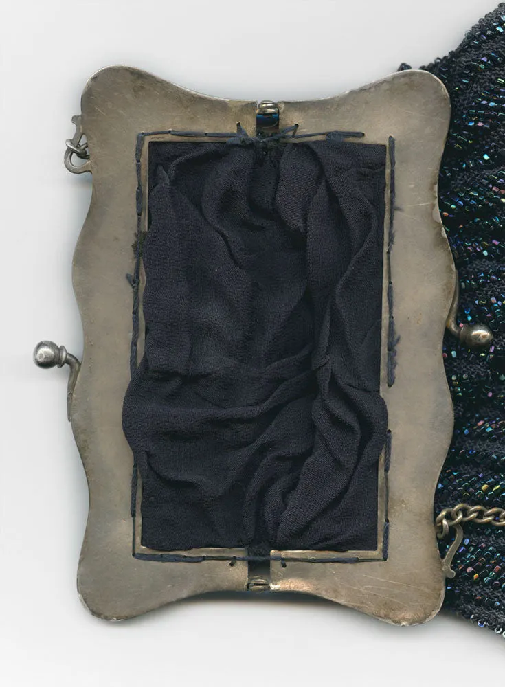 Antique Edwardian knitted beaded bag with silver frame.  hbed104