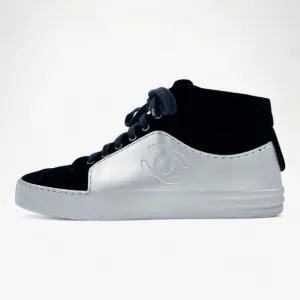 Chanel Navy Blue Velvet & Silver Rubber CC High Top Sneakers EU38 ~ AU7 ~ US7