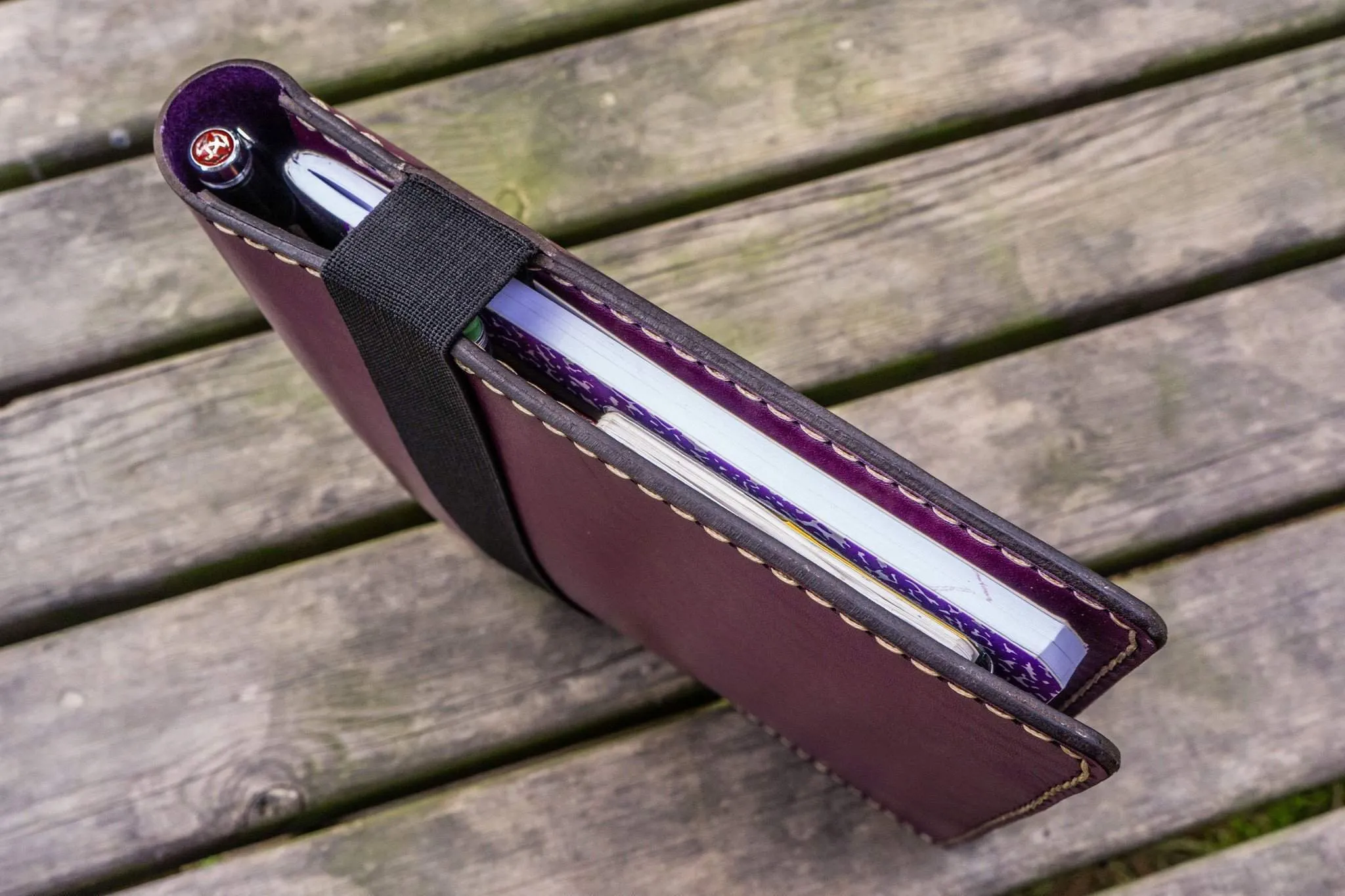 iPad Air/Pro & Extra Large Moleskine Cover - Purple
